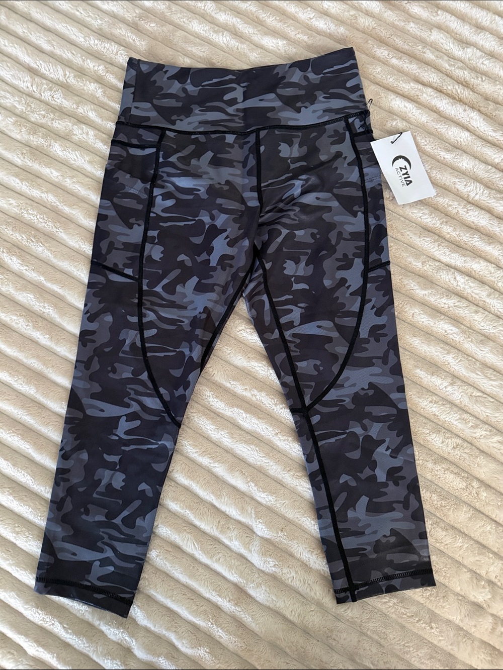 ZYIA Black & Gray Camo Leggings